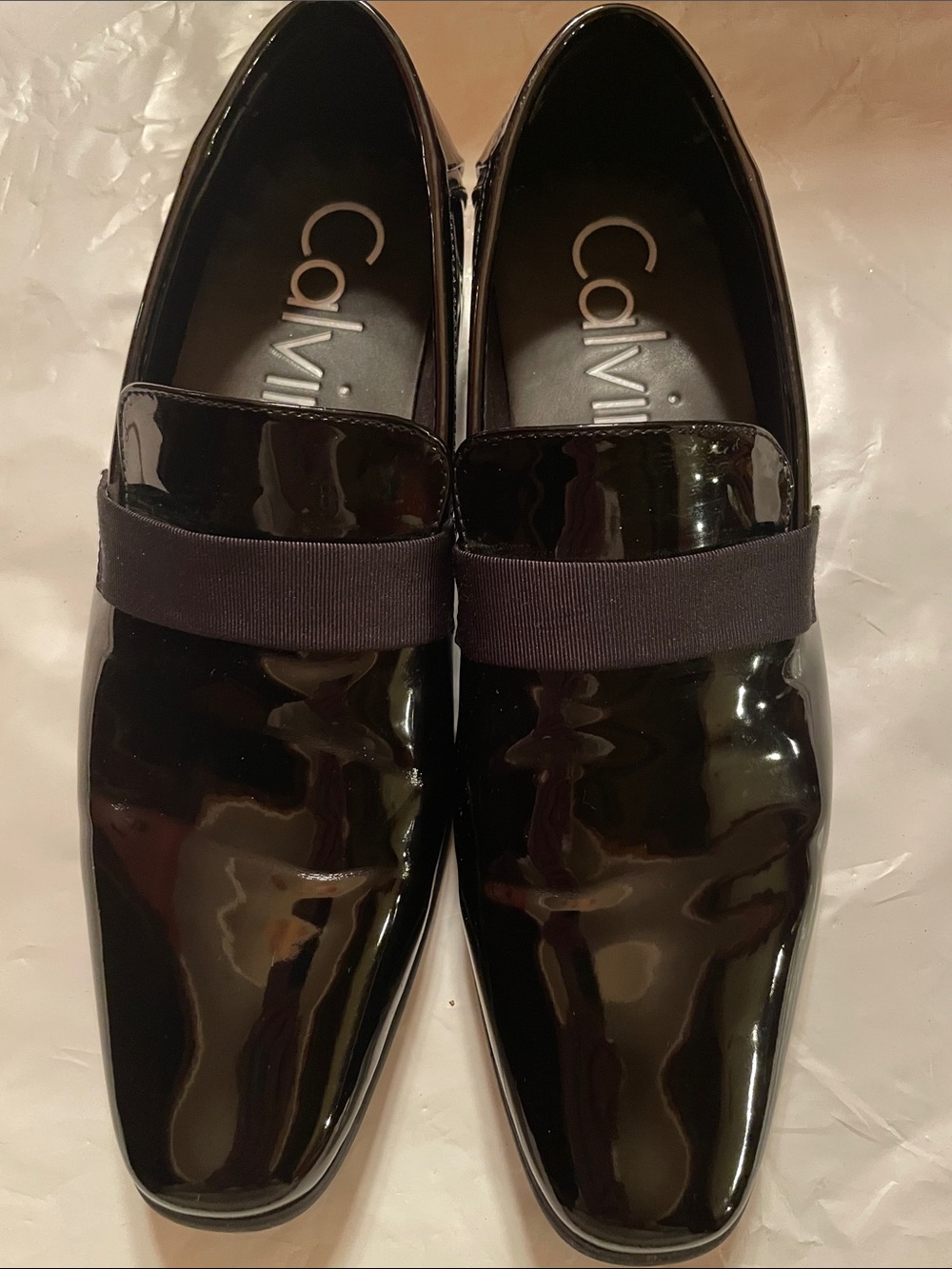 Calvin Klein Men’s Black Patent Loafers with Elastic Band Classic Tuxedo loafers
